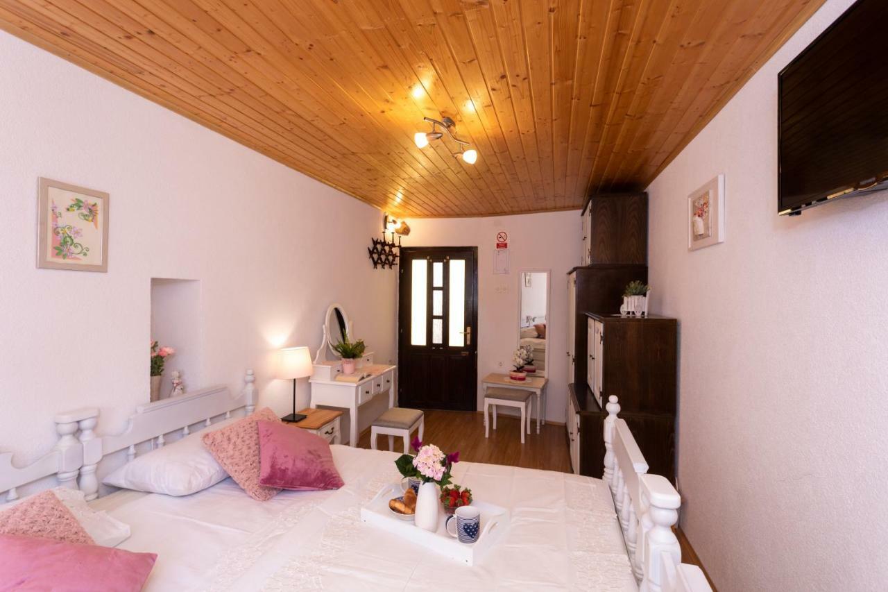 Apartman Verbenia Vrbnik  Extérieur photo