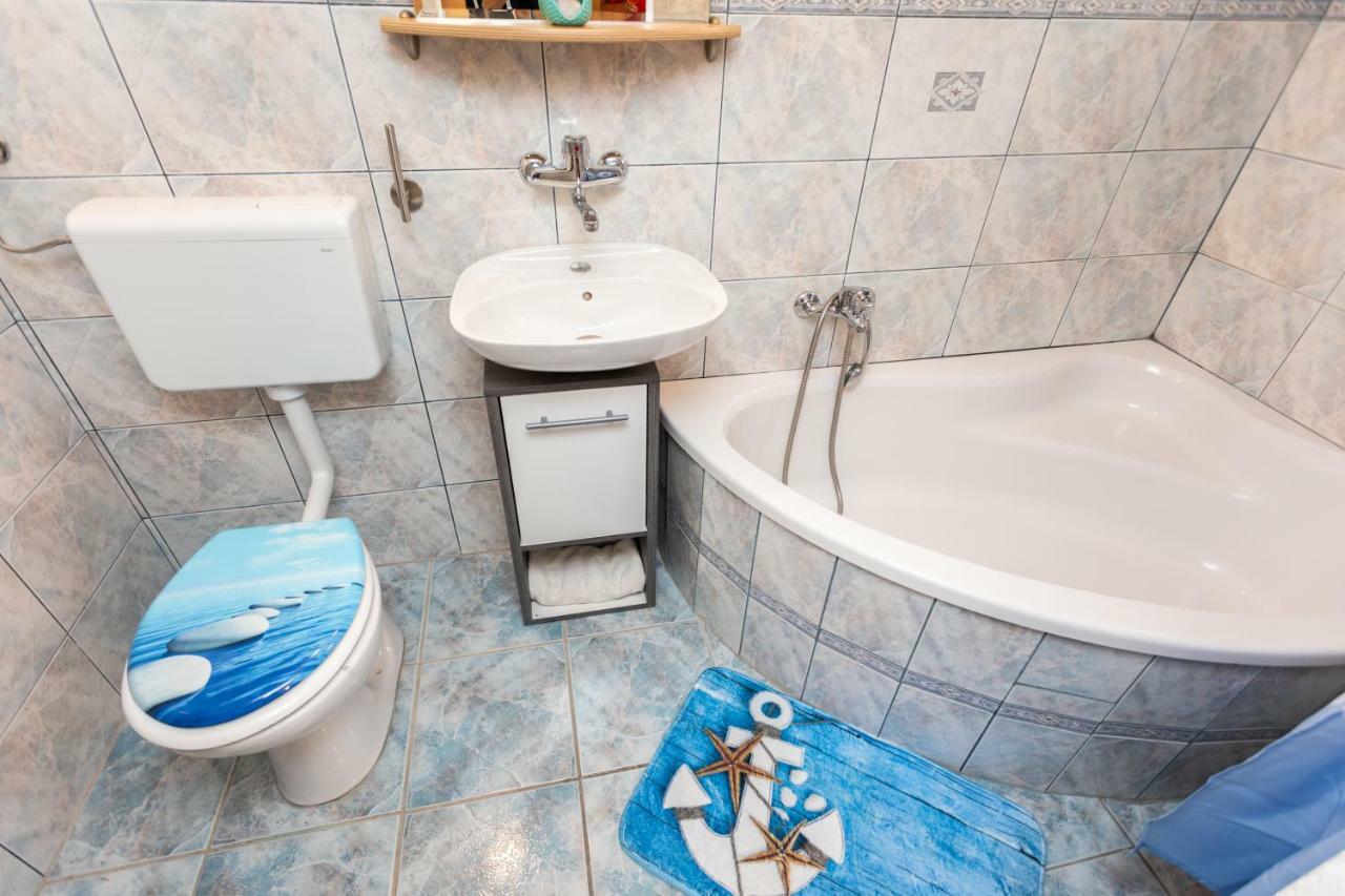 Apartman Verbenia Vrbnik  Extérieur photo